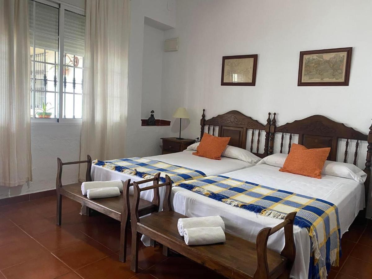 Hotel Rural Villa Torreaguila บาดาฮอส ภายนอก รูปภาพ